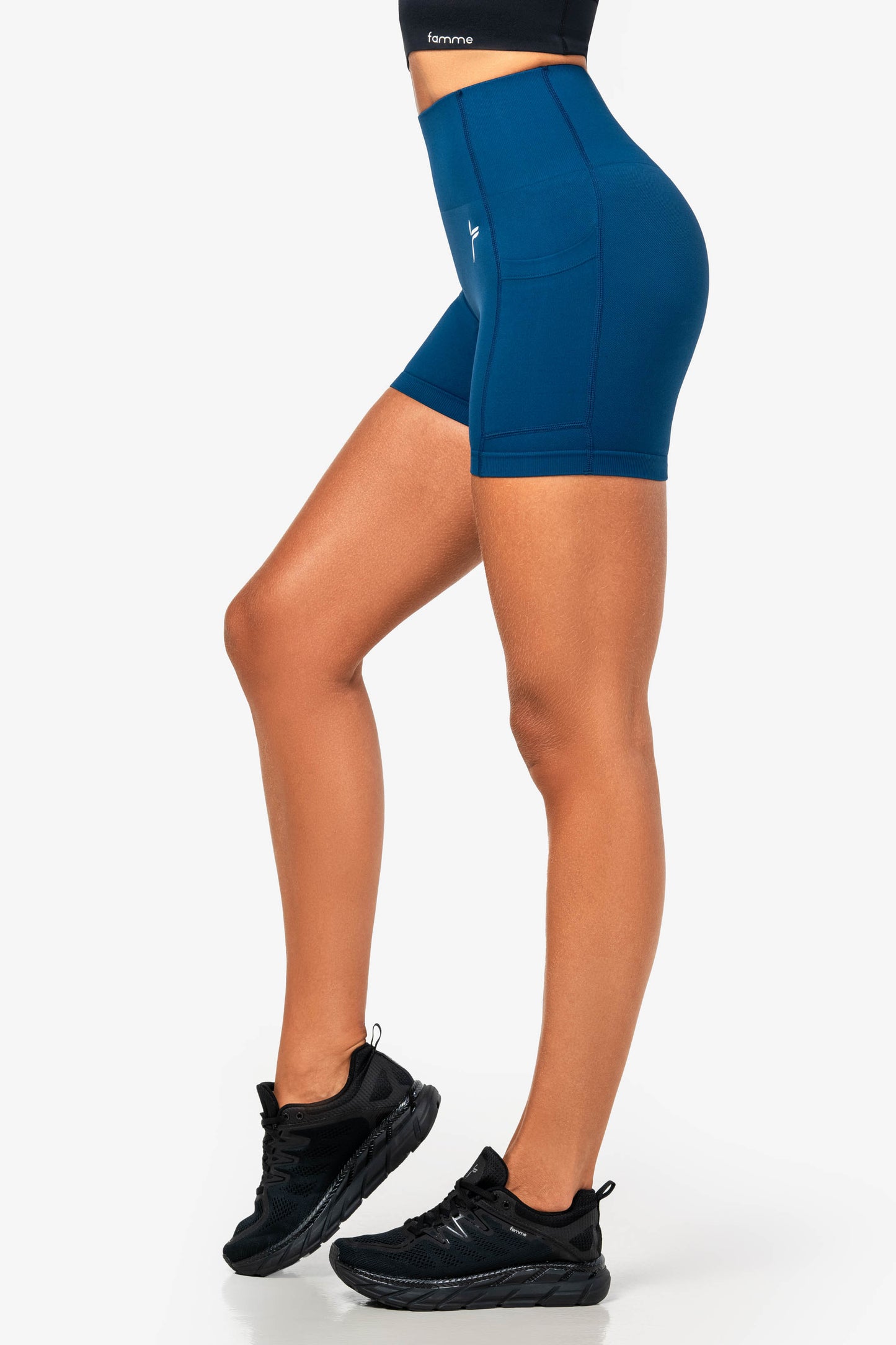 Blue Seamless Pocket Shorts - for dame - Famme - Shorts