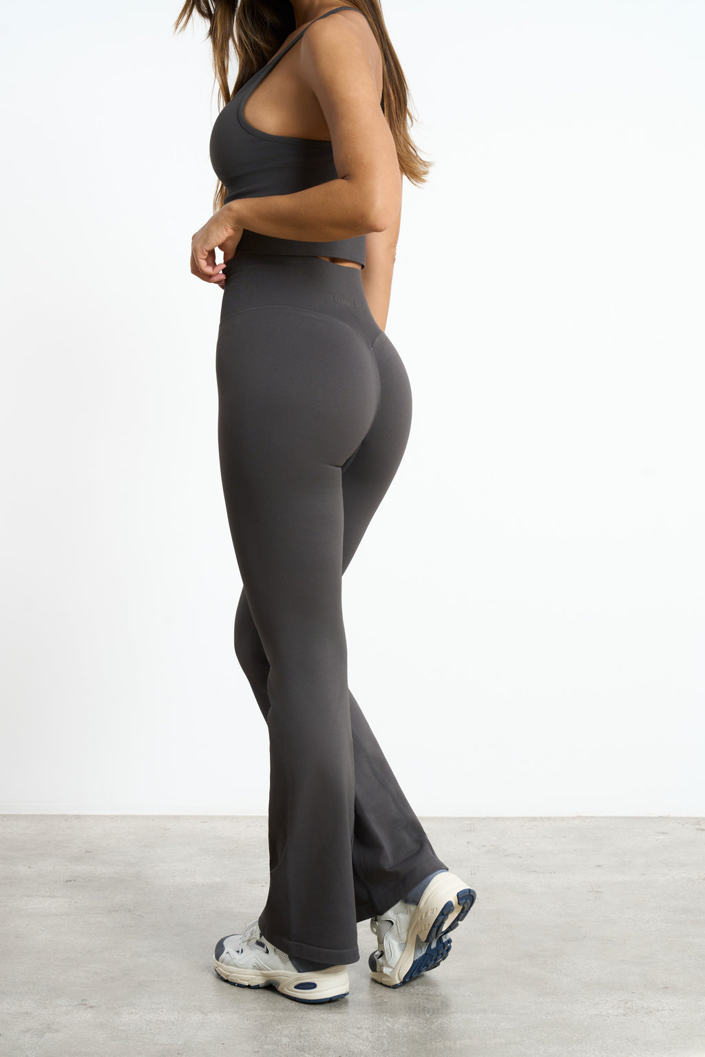 Contour Flared Leggings - for dame - Famme - Leggings