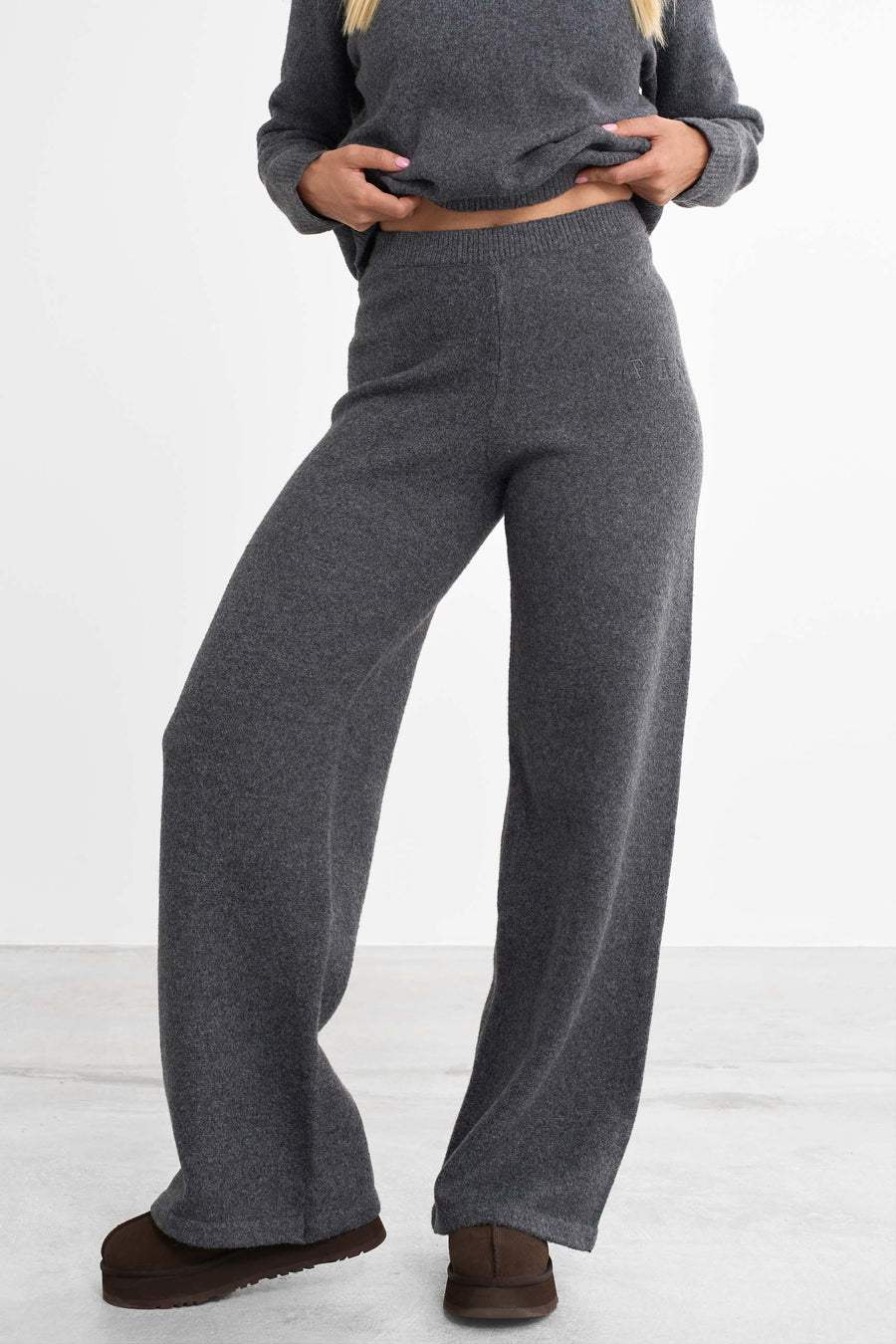 Legacy Knit Pants · Dunkelgrau