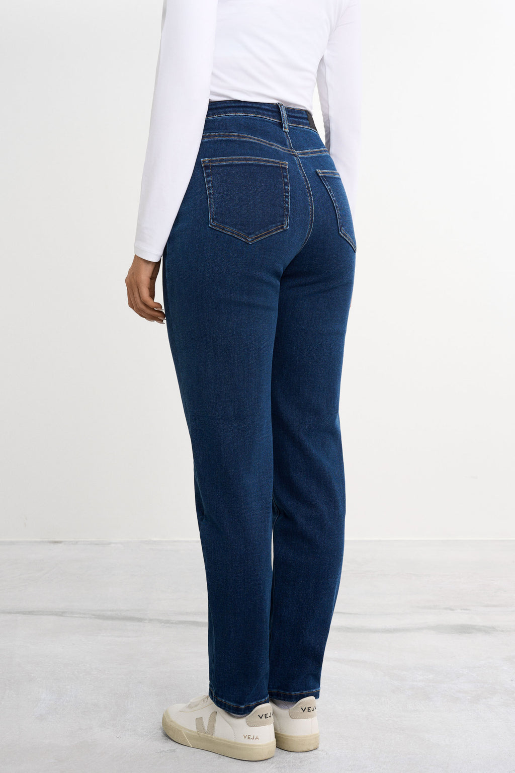 Straight Jeans